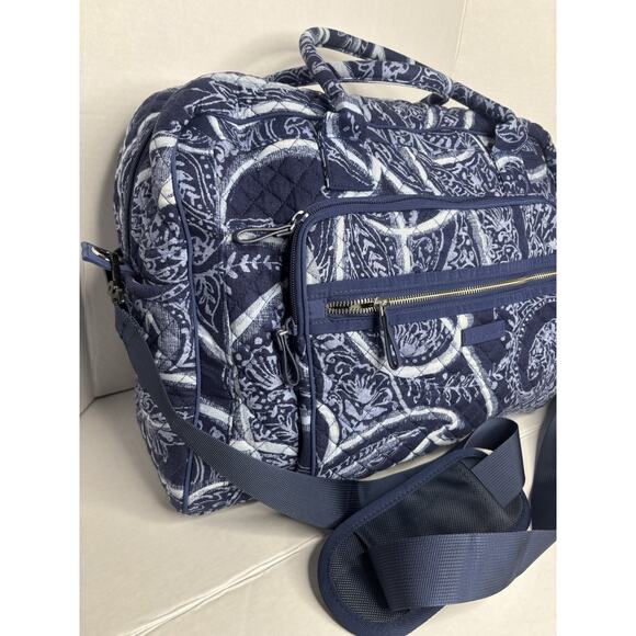 Vera Bradley Women’s Quilted Cotton Paisley Weekender Duffle Gym Bag - Picture 4 of 9